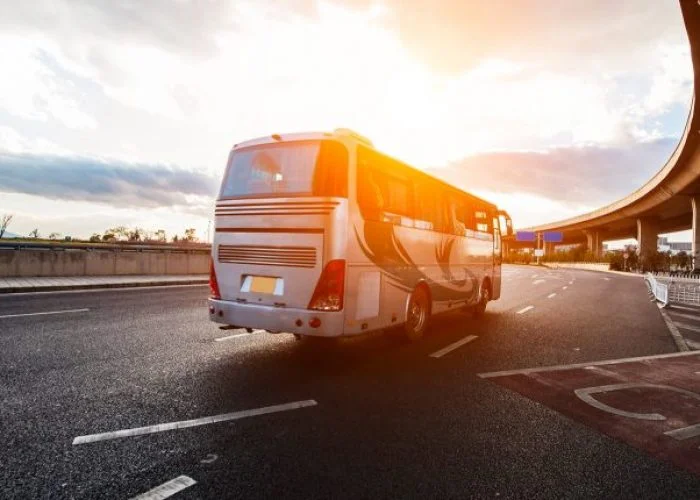 Transporte rodoviário para grupos